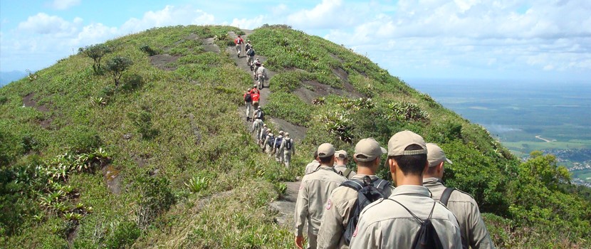 Governo ES - Corpo de Bombeiros realizar instruo para subida ao Morro Mestre  lvaro nesta sexta