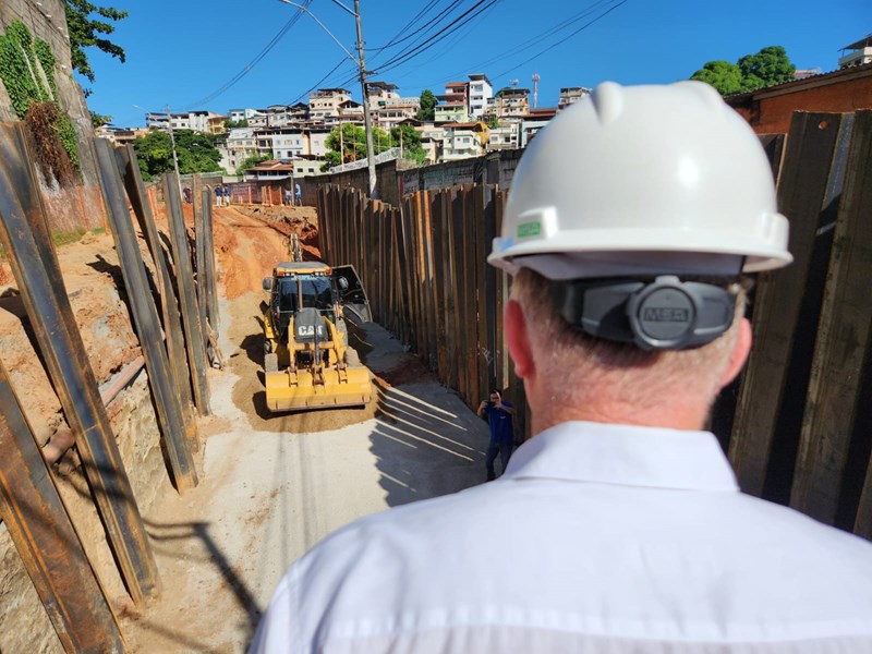 Casagrande inicia reforma do Salesiano, inaugura obras e assina